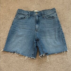 Universal Thread Women's Medium Blue Raw-Hem Denim Shorts